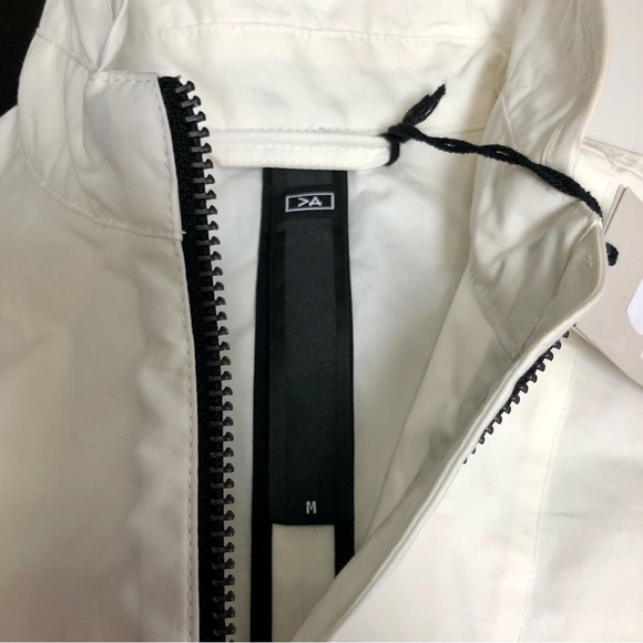NWT Greater Than A White Bomber Jacket Lightweight Black Contrast Hardware sz M - Picture 8 of 12